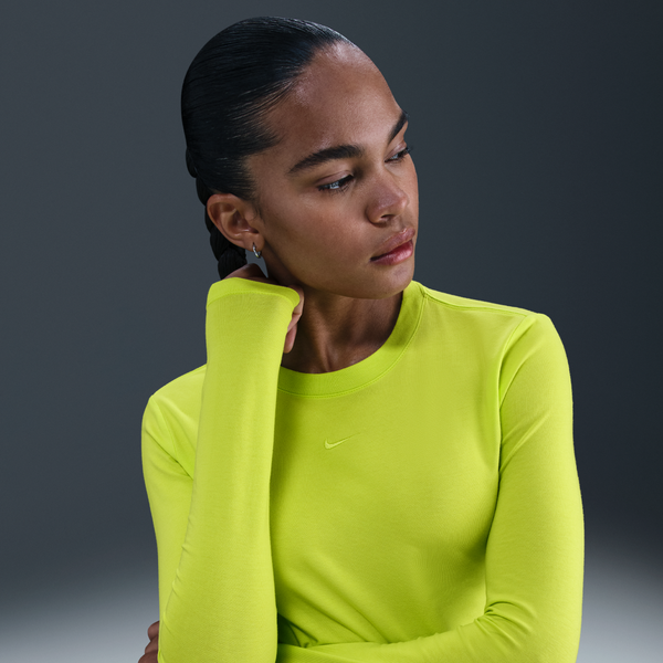 Playera De Manga Larga Slim Cropped Para Mujer Nike Sportswear Chill Knit Verde