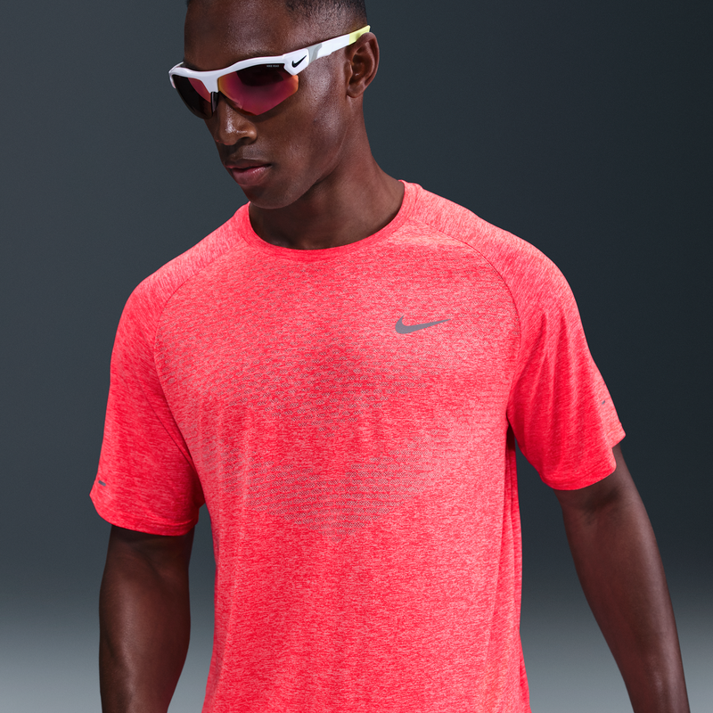 Playera De Correr De Manga Corta Dri-Fit Adv Para Hombre Nike Stride Rojo
