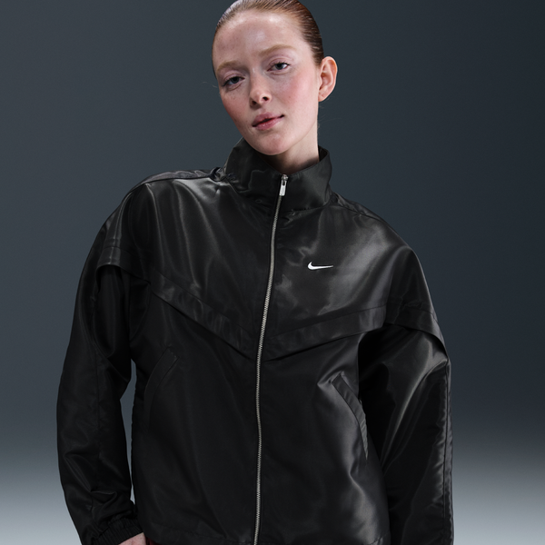 Chamarra Brillante Para Mujer Nike Sportswear Windrunner Negro