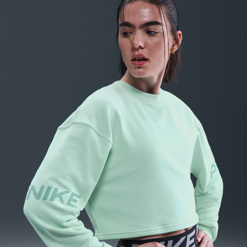 Sudadera de cuello redondo de tejido French Terry Dri-FIT holgada para mujer Nike Pro Verde