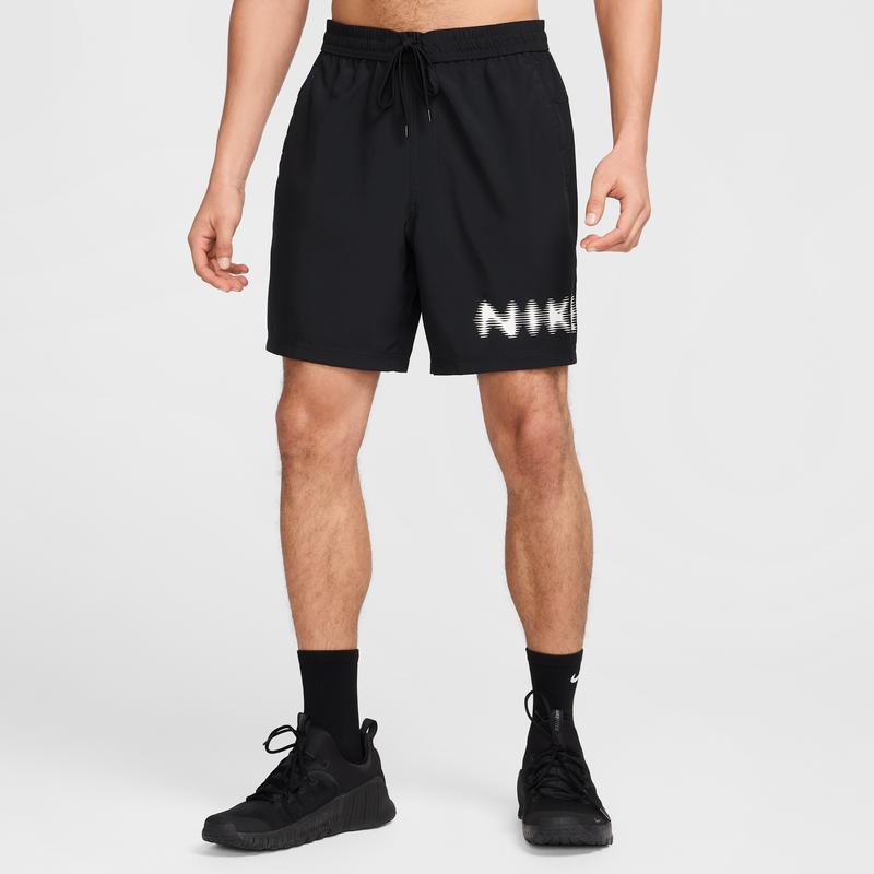 Shorts versátiles Dri-FIT de 18 cm sin forro para hombre Nike Form Negro