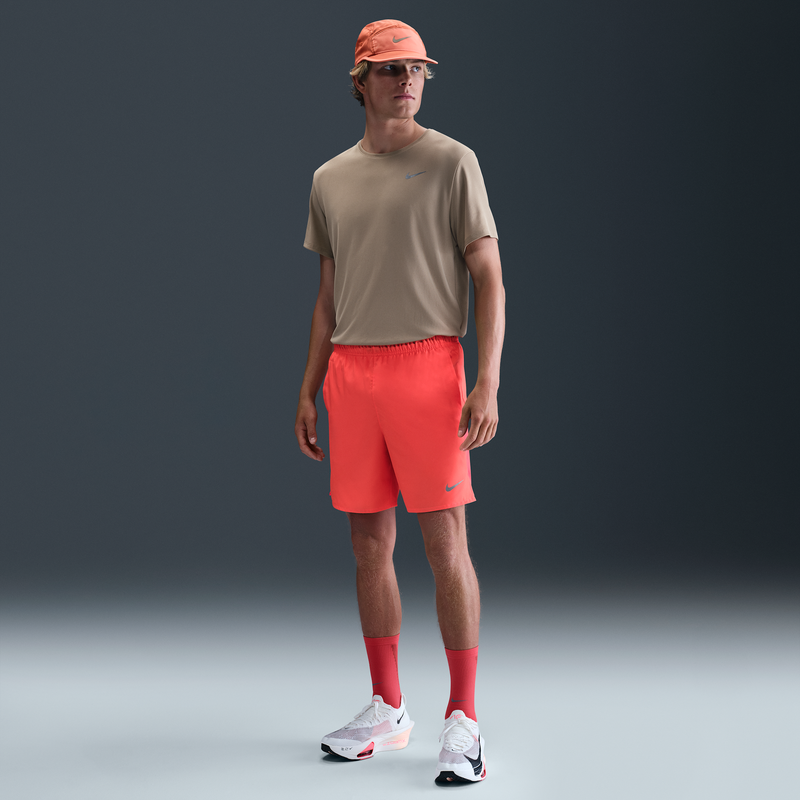 Shorts De Correr Dri-Fit De 18 Cm Con Forro De Ropa Interior Para Hombre Nike Challenger Rojo