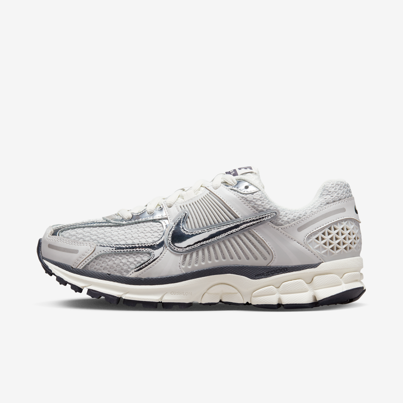 Tenis para mujer Nike Zoom Vomero 5 Gris