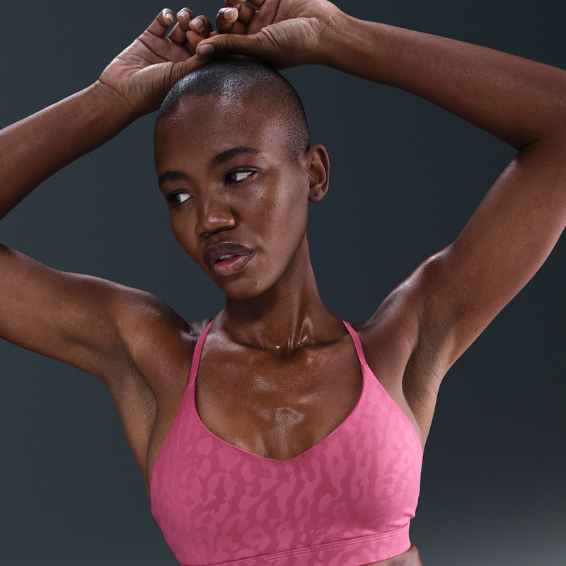 Bra deportivo estampado ajustable con almohadillas de baja sujeción para mujer Nike Indy Morado