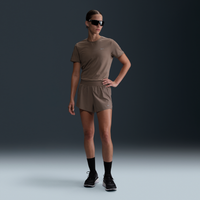 Shorts de correr Dri-FIT de tiro medio 2 en 1 para mujer Nike Swift Marrón