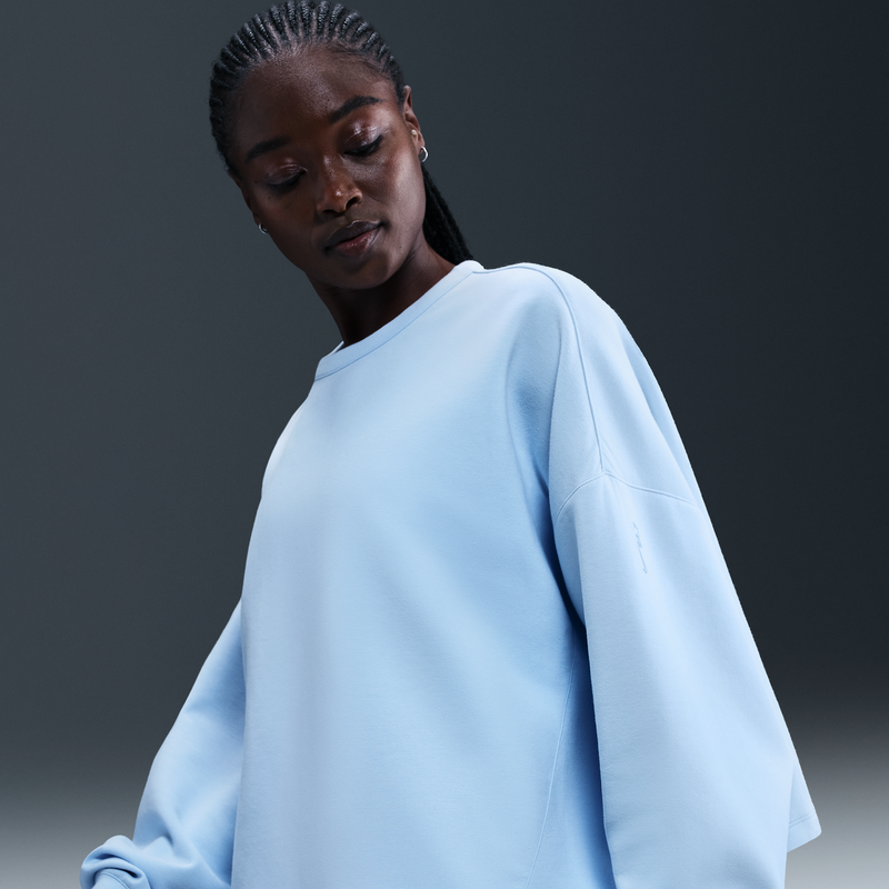 Playera Dri-Fit Oversized De Cuello Redondo Para Mujer Nike 24.7 Impossiblysoft Azul