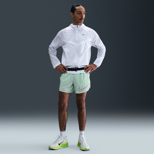 Shorts De Correr Dri-Fit De 13 Cm Con Forro De Ropa Interior Para Hombre Nike Stride Verde