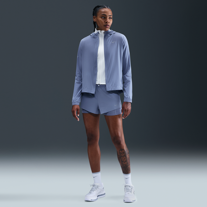 Shorts de correr Dri-FIT de tiro medio 2 en 1 para mujer Nike Swift Azul