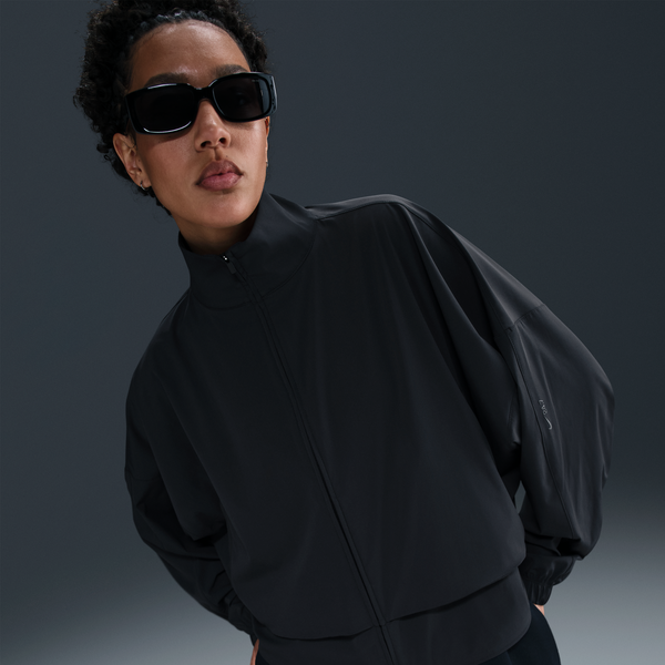 Chamarra Dri-Fit Oversized De Cierre Completo Para Mujer Nike 24.7 Perfectstretch Negro