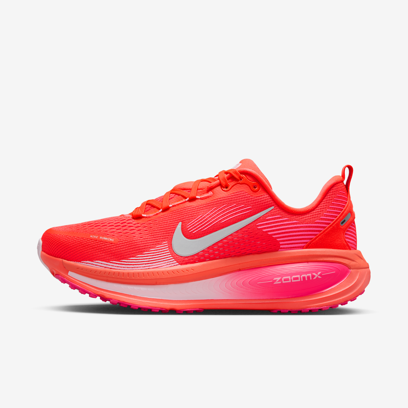 Tenis de correr en pavimento para mujer Nike Vomero 18 Rojo