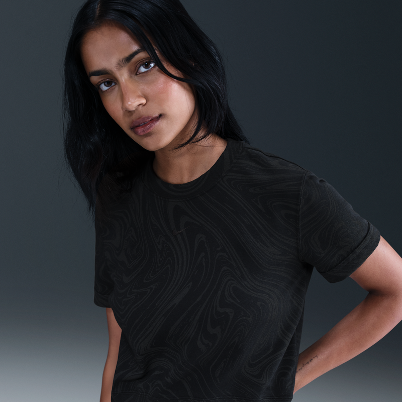 Playera De Manga Corta De French Terry Estampada Para Mujer Nike Sportswear Chill Terry Negro