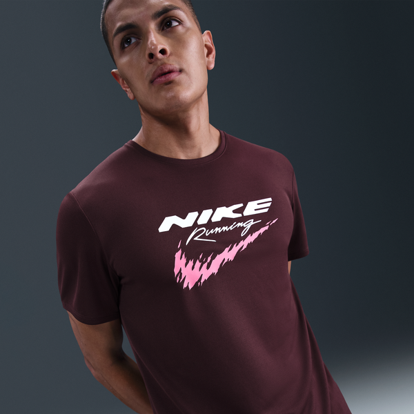 Playera De Correr Dri-Fit Uv Para Hombre Nike Miler Rojo