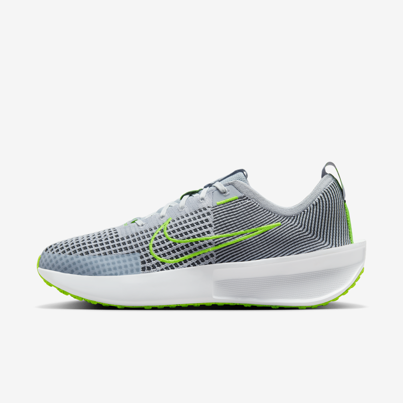 Tenis de correr en pavimento para hombre Nike Interact Run Gris