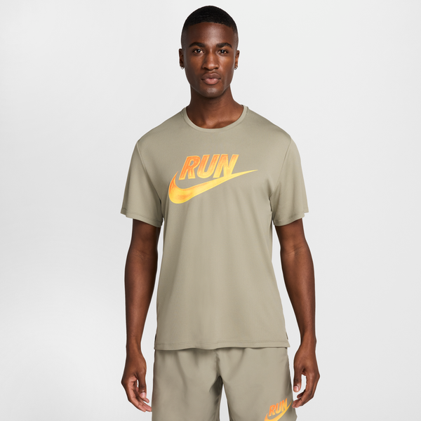 Playera De Correr De Manga Corta Dri-Fit Para Hombre Nike Miler Run Energy Verde