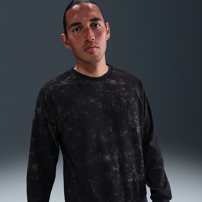 Sudadera de cuello redondo Therma-FIT versátil para hombre Nike Primary Negro