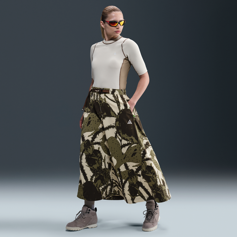 Falda para mujer Nike ACG "Smith Summit" Marrón