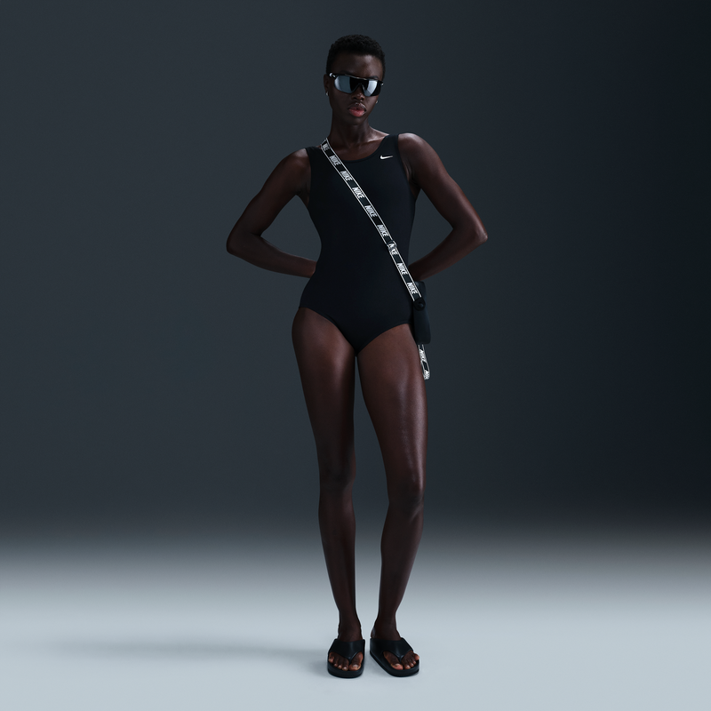 Traje De Baño De Una Sola Pieza De Altura Baja En Las Piernas Y Espalda En U Nike Swim Hydrastrong Para Mujer Negro