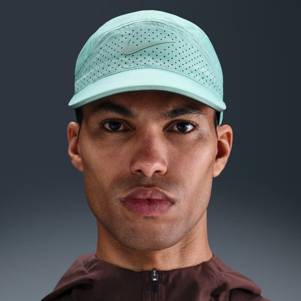 Gorra Con Diseño Reflejante Sin Estructura Nike Fly Dri-Fit Adv Verde