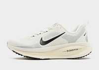 Nike Vomero 18 white