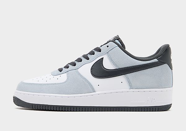 Nike Air Force 1 \'07 LV8