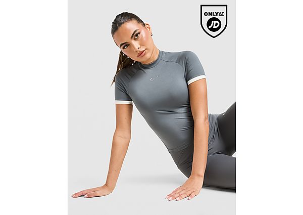 Nike Graphic Swoosh Slim T-Shirt