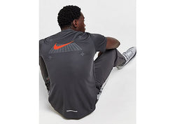 Nike Performance T-Shirt Grey