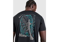 Nike Stride Graphic T-Shirt