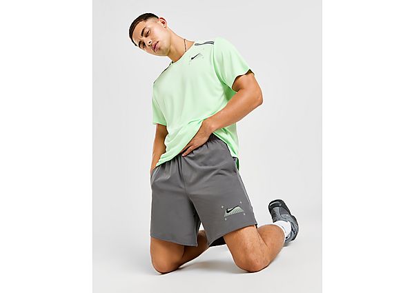 Nike Challenger Grid Shorts Grey