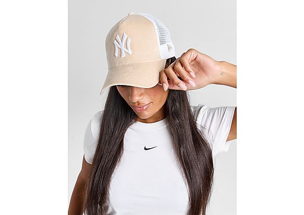 New Era MLB New York Yankees Velour Trucker Hat Women's