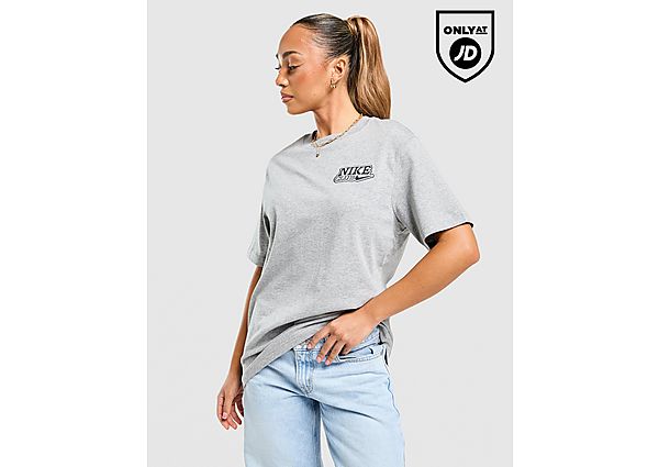Nike Classic Boyfriend T-Shirt