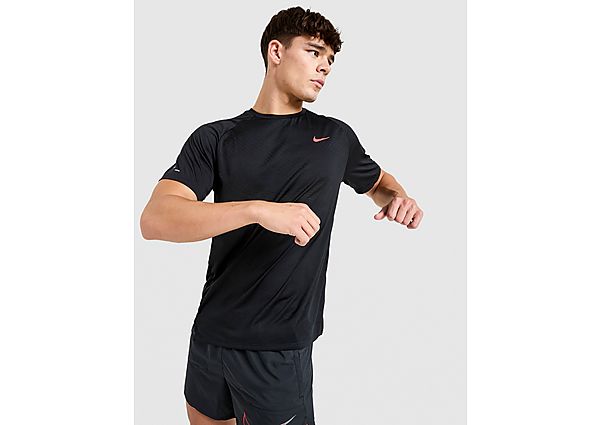 Nike Stride Swoosh T-Shirt