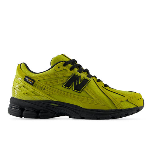 New Balance Unisex 1906R in Green/Black Suede/Mesh, 