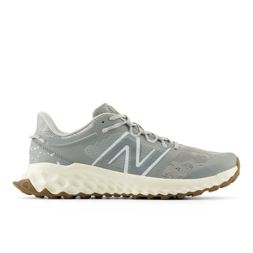 New Balance FRESH FOAM Garoé in Grey Beige Textile