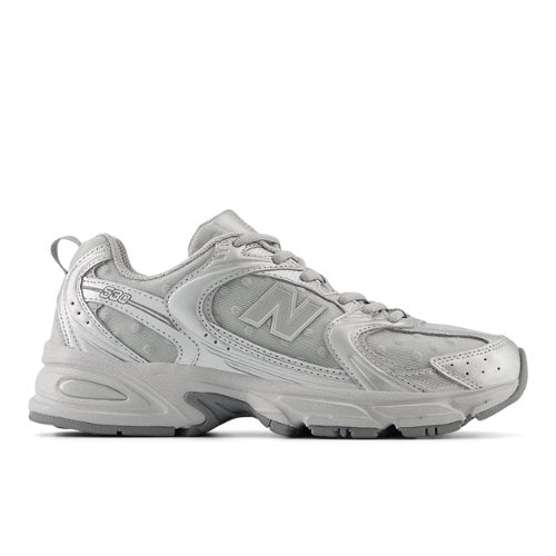 New Balance 530 in Grey Synthetic