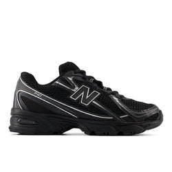 New Balance Unisex 740 in Black/Grey Synthetic, 