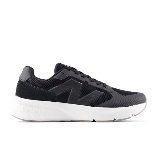 New Balance Dynasoft UA800 in Black Synthetic