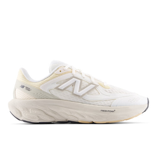 New Balance 800 in White Beige Mesh