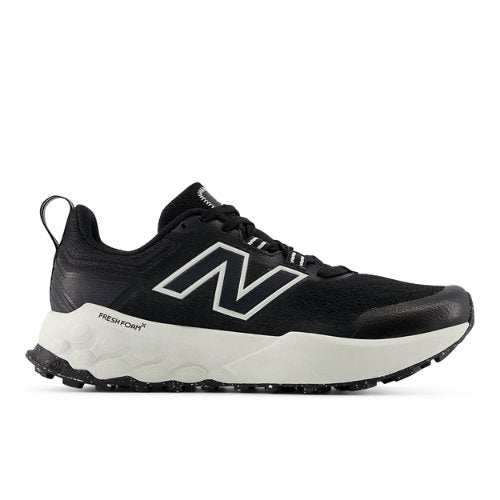 New Balance Fresh Foam X Garoé V2 in Black White Textile Narrow